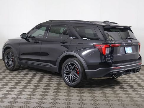 Used 2025 Ford Explorer ST AWD/4WD image 14