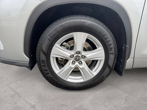 Used 2020 Toyota Highlander LE w/ Protection Package #3 AWD/4WD image 14