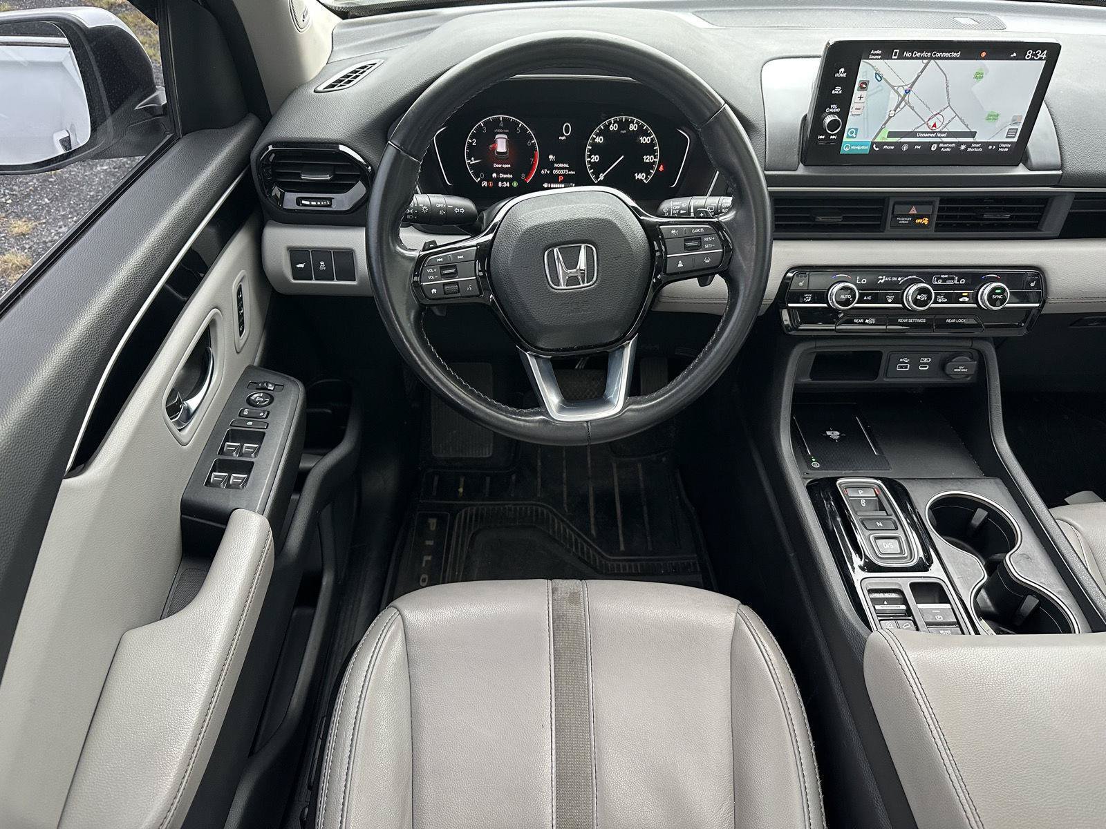 Used 2024 Honda Pilot Touring image 12