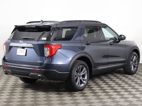 Used 2023 Ford Explorer XLT w/ Equipment Group 202A AWD/4WD image 11