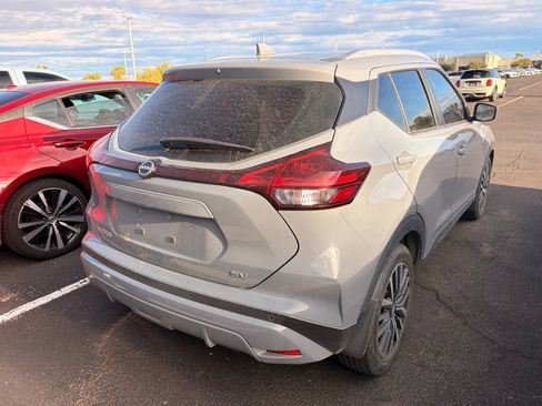 Certified 2022 Nissan Kicks SV FWD image 5
