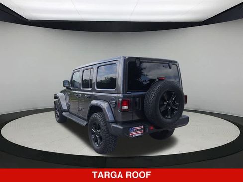 Used 2022 Jeep Wrangler Unlimited Sahara AWD/4WD image 4