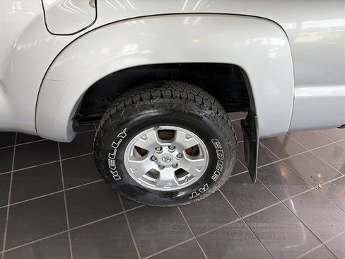 Used 2013 Toyota Tacoma 4x4 Access Cab w/ SR5 Pkg image 27