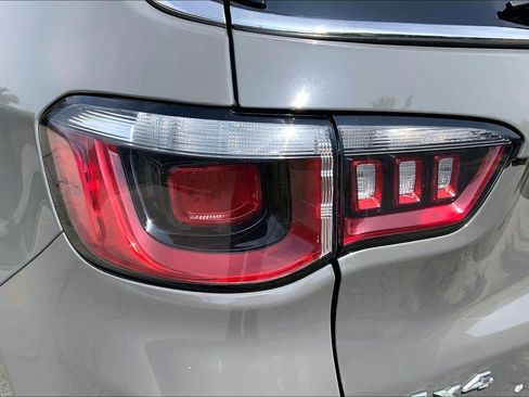 Used 2020 Jeep Compass Limited AWD/4WD image 27