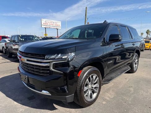 Used 2022 Chevrolet Tahoe LT w/ Luxury Package AWD/4WD image 3