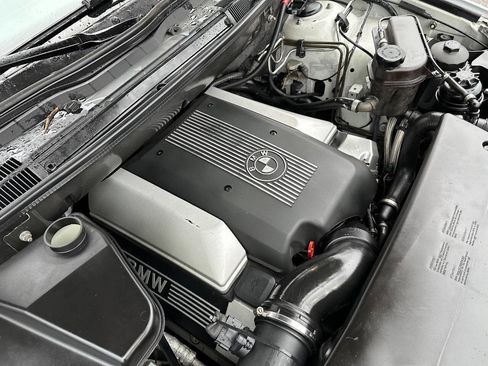 Used 2002 BMW X5 4.6is image 18