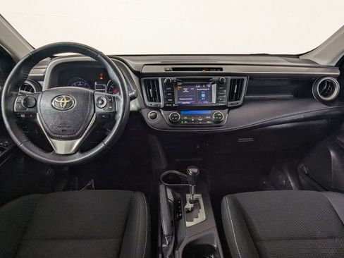 Used 2018 Toyota RAV4 XLE FWD image 14