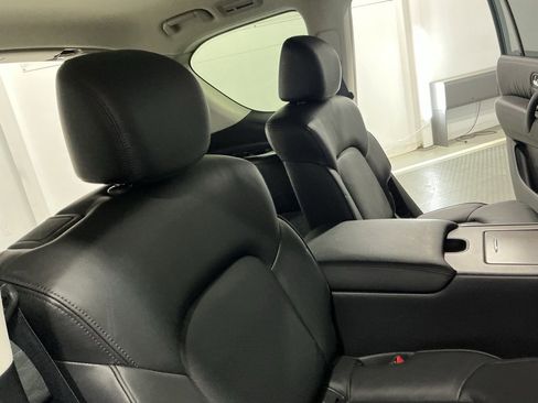 Used 2024 Nissan Armada SL w/ Captain's Chairs Package image 29