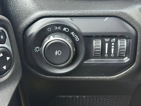 Used 2022 Jeep Wrangler Unlimited Sport AWD/4WD image 22
