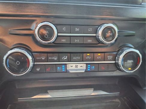 Used 2023 Ford F250 Lariat w/ Sport Appearance Package AWD/4WD image 41