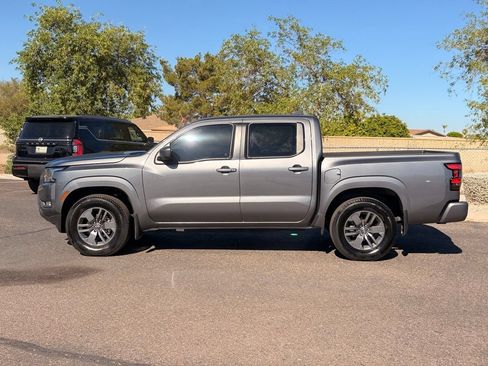 Certified 2025 Nissan Frontier SV w/ SV Convenience Package RWD image 3