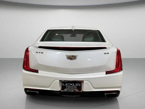 Used 2018 Cadillac XTS Luxury image 4