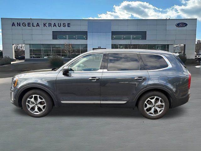 Used 2020 Kia Telluride EX w/ Towing Package FWD image 4