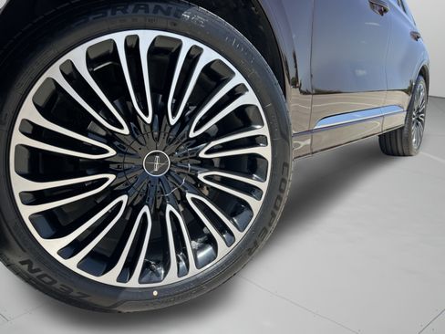 Certified 2024 Lincoln Aviator Black Label w/ Class IV Trailer Tow Package AWD/4WD image 35