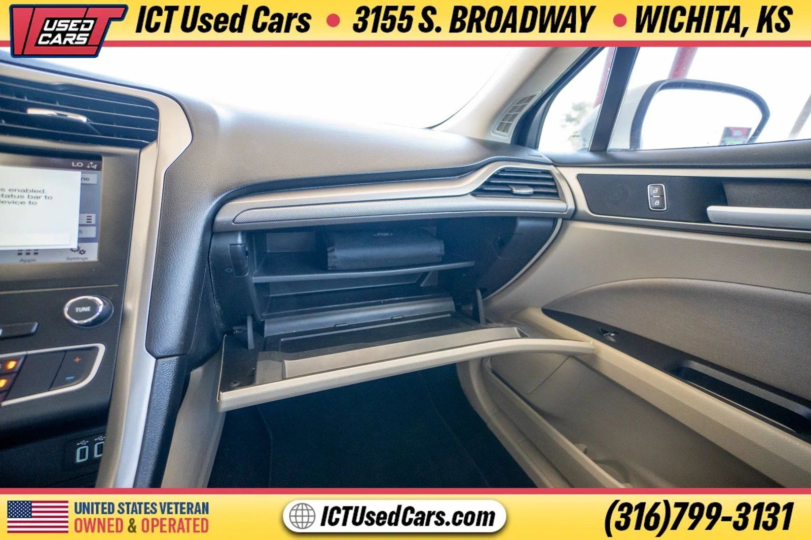 Used 2019 Ford Fusion SE FWD image 17