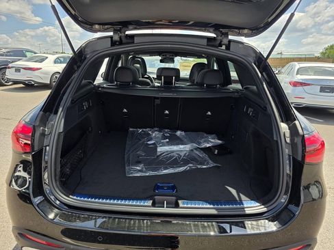 New 2026 Mercedes-Benz GLC 300 image 9