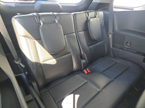 Used 2021 Ford Explorer Limited w/ Equipment Group 301A image 11