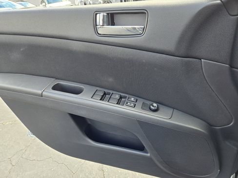 Used 2007 Nissan Sentra SE-R w/ Sunroof Pkg FWD image 23
