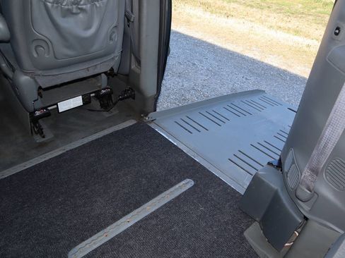 Used 2006 Dodge Grand Caravan SE w/ Popular Equipment Group I image 23