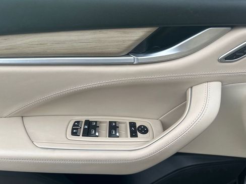 Used 2017 Maserati Levante w/ Sport Package image 31