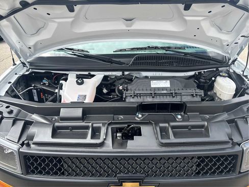 New 2025 Chevrolet Express 2500 image 23