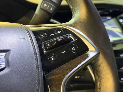 Used 2018 Cadillac Escalade ESV Platinum AWD/4WD image 26