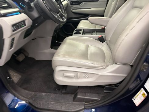 Used 2023 Honda Odyssey Touring image 10