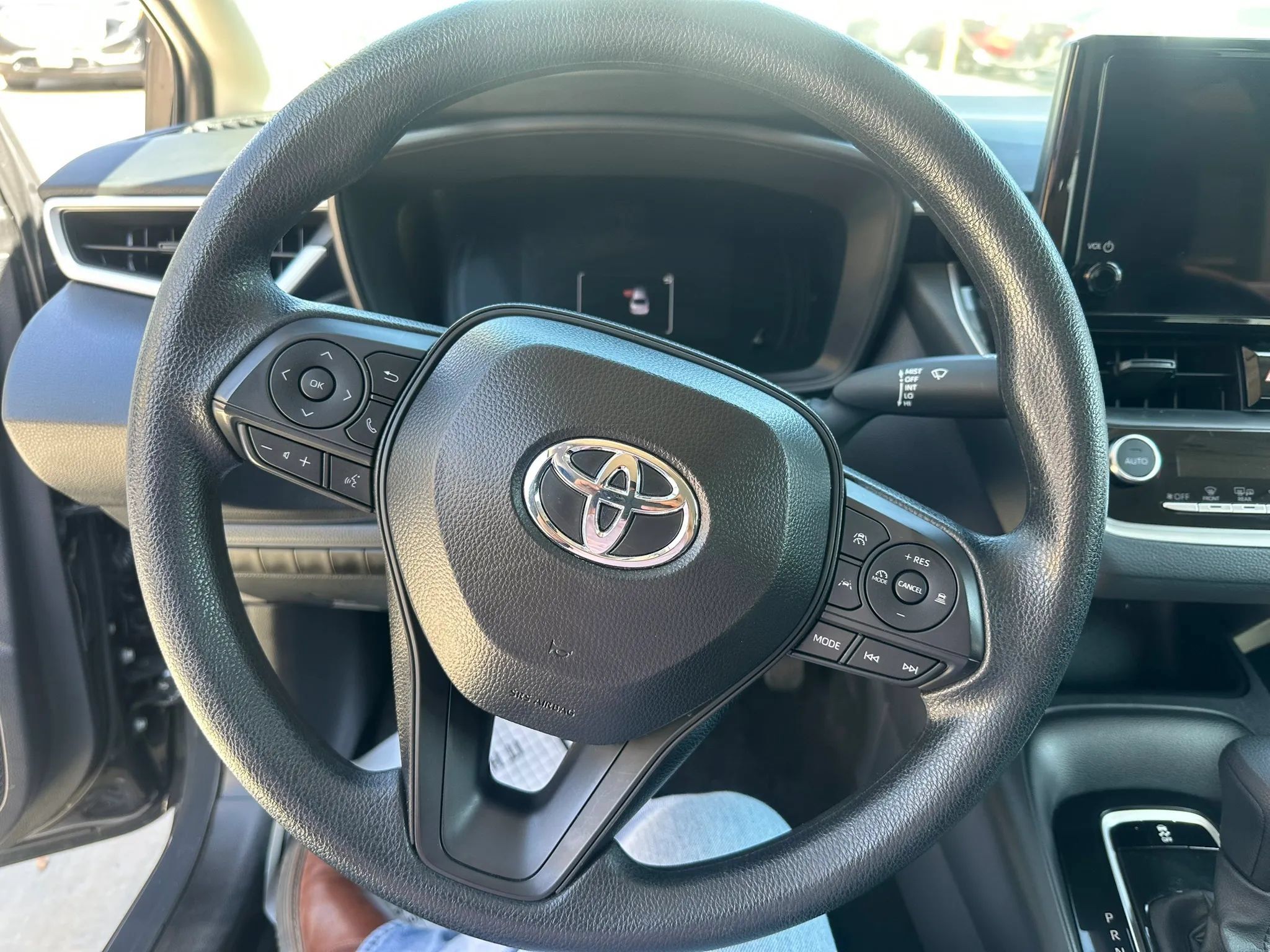 Used 2026 Toyota Corolla LE FWD image 23