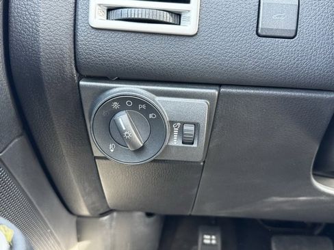 Used 2010 Lincoln MKX AWD image 28