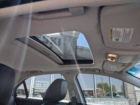 Used 2009 Ford Fusion SE FWD image 18