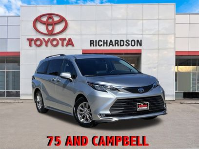 Used 2021 Toyota Sienna XLE