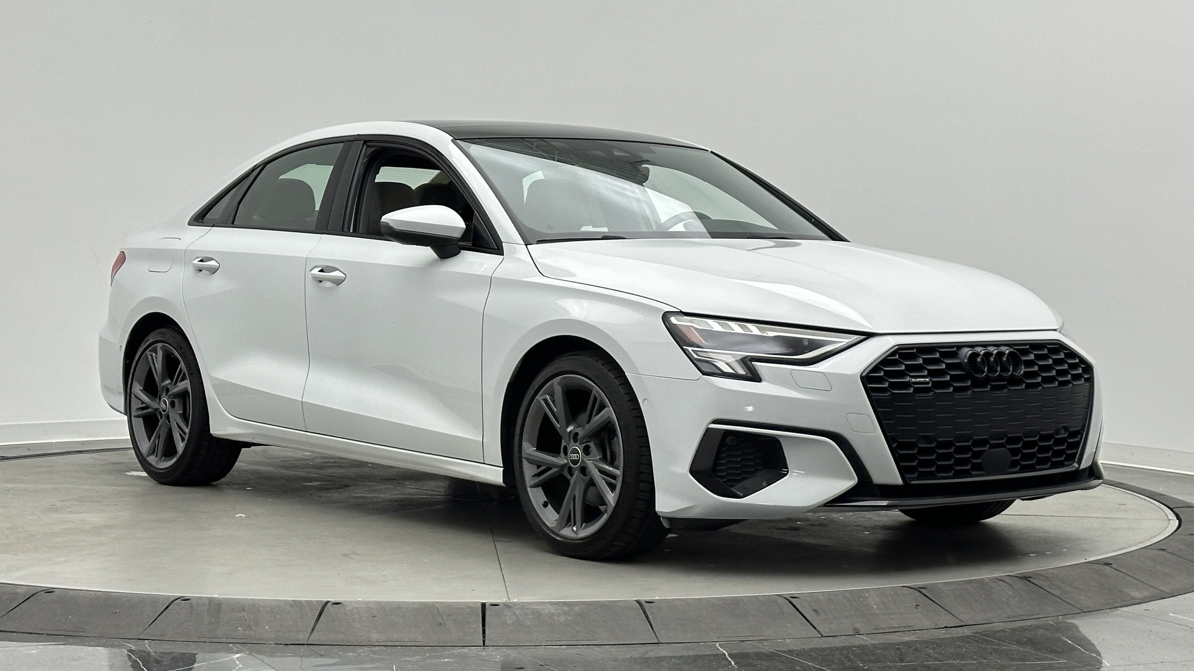 Used 2024 Audi A3 2.0T Premium Plus AWD/4WD image 3