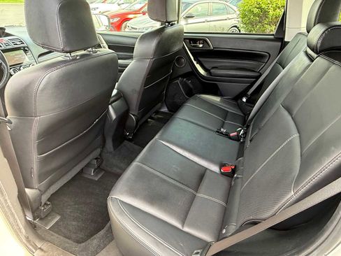Used 2018 Subaru Forester 2.5i Touring image 19