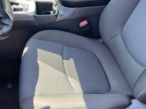 Used 2025 Toyota RAV4 XLE AWD/4WD image 12