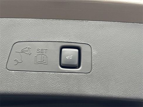 New 2026 Lincoln Corsair Premiere image 13