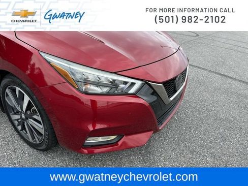 Used 2020 Nissan Versa SR w/ Convenience Package FWD image 13