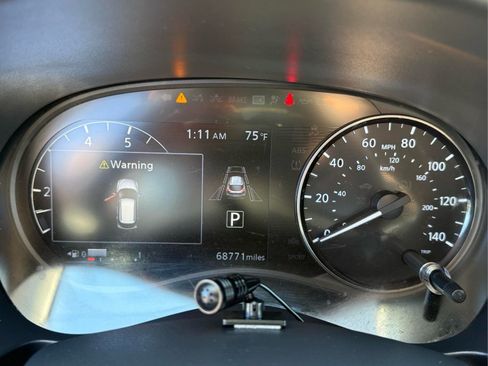 Used 2021 Nissan Kicks SV FWD image 30