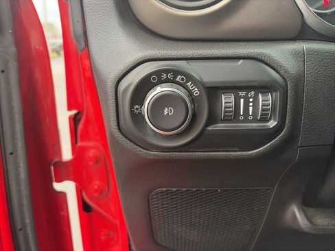 Used 2018 Jeep Wrangler Sport S image 15