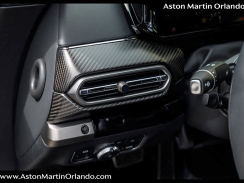 Used 2025 Aston Martin V8 Vantage Coupe image 50