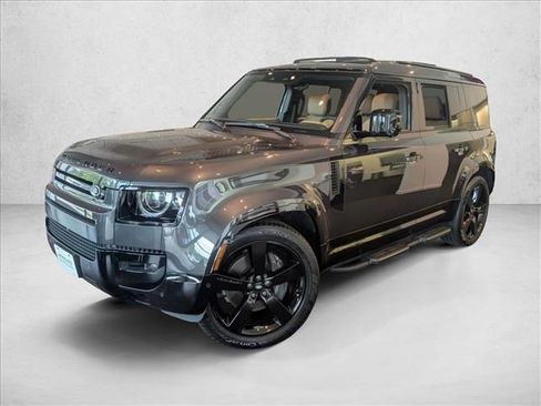 Used 2026 Land Rover Defender 110 X-Dynamic SE AWD/4WD image 1