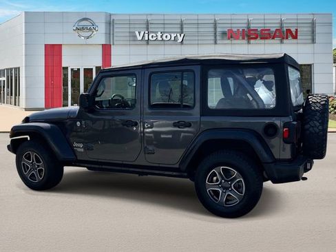 Used 2019 Jeep Wrangler Unlimited Sport AWD/4WD image 6