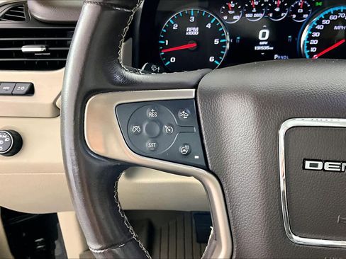 Used 2020 GMC Yukon Denali w/ Open Road Package image 24