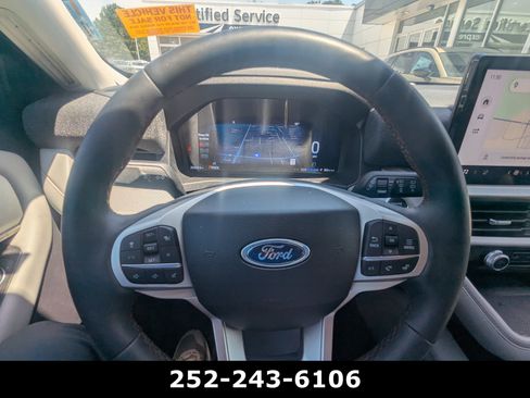 Used 2025 Ford Explorer Active w/ Active Comfort Package RWD image 14