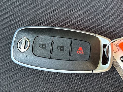 New 2025 Nissan Kicks Play S image 28