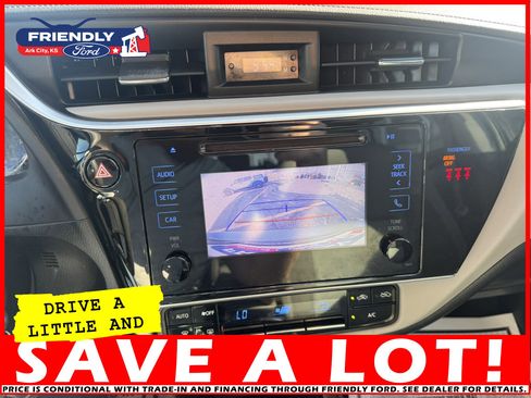 Used 2018 Toyota Corolla LE image 20