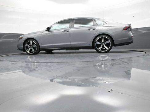 Used 2024 Honda Accord Sport image 19