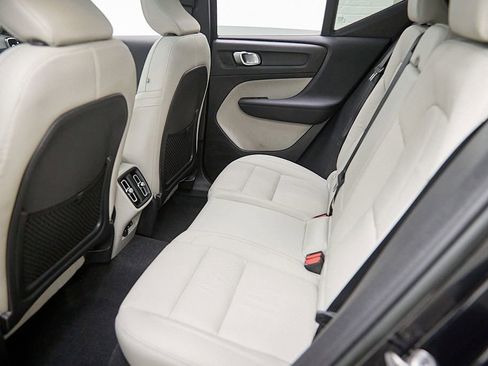 Used 2023 Volvo XC40 B5 Plus w/ Protection Package Premier AWD/4WD image 20