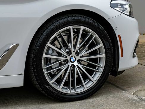 Used 2020 BMW 530i w/ Premium Package image 56
