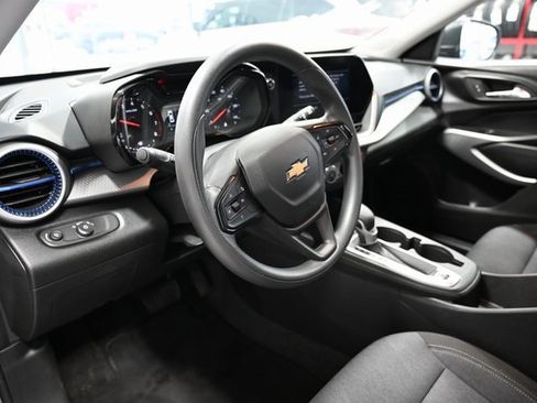 Used 2024 Chevrolet Trax LS image 20
