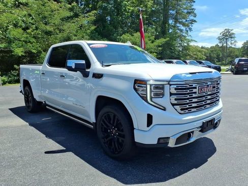 Used 2024 GMC Sierra 1500 Denali w/ Denali Reserve Package AWD/4WD image 1